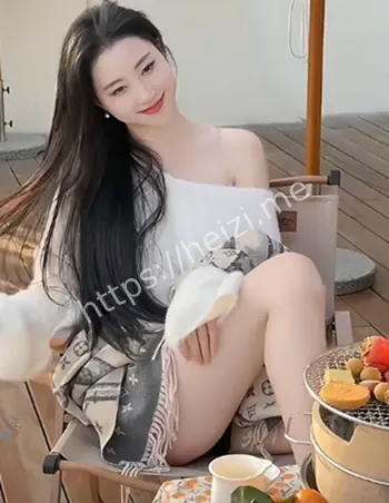 暴露着装直播