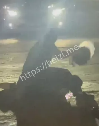 满脸是血