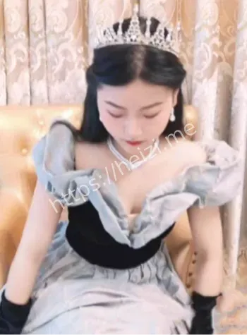杨依云