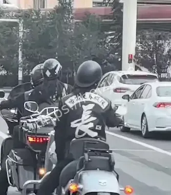 头盔未系紧