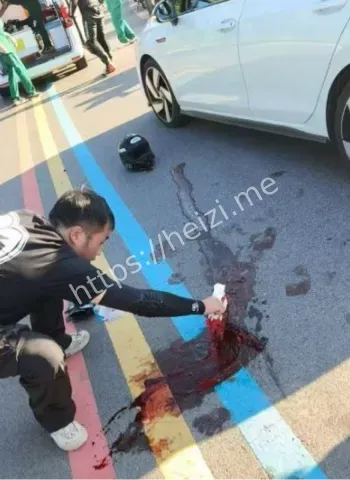 骑摩托车祸