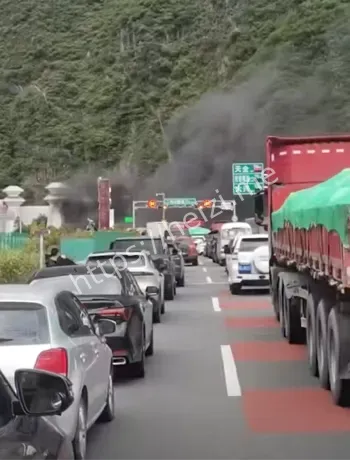康定高速封路