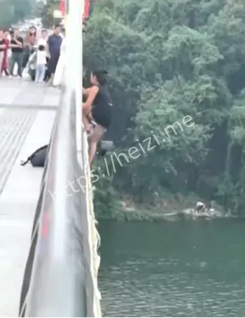 彭水中学学生跳河自杀事件