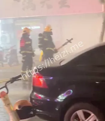 小康城夜半火光惊魂