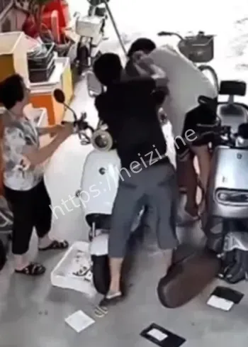 邻里血案