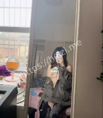 小甜妹黑丝曲线曝光