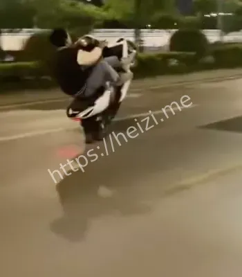 追尾泥头车