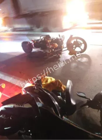 新政路电动车碰撞