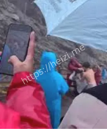 警方到场处置旅游纠纷