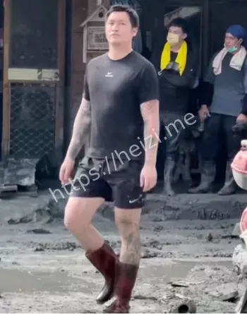 洪灾救援