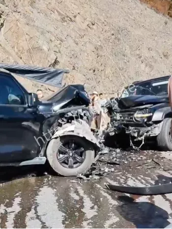 川藏线坦克300相撞