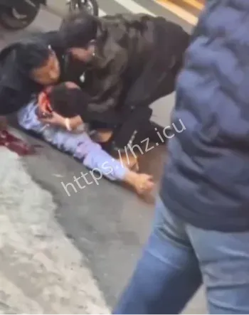 脖子被划重伤案