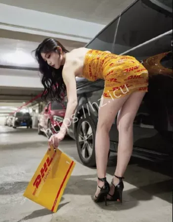 沦为金主胯下玩物