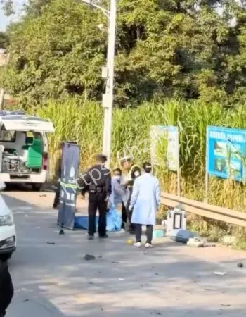 鬼火少年玩翘头