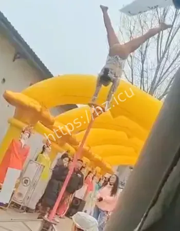 表演舞蹈与杂技