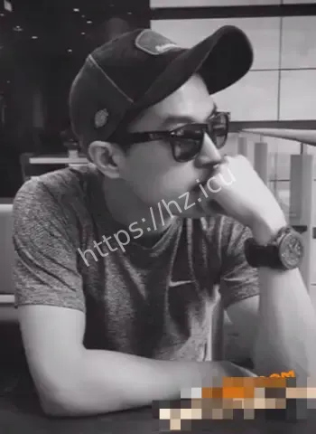 李威