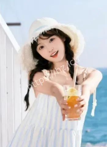 婴儿肥双马尾甜妹