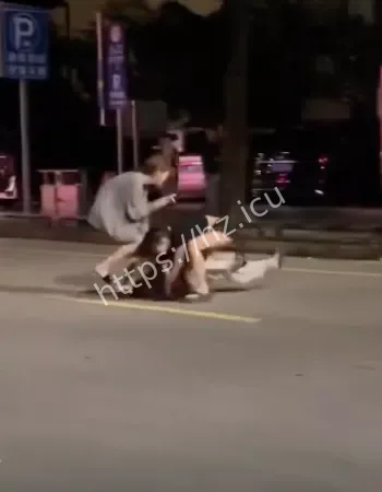 互不相让