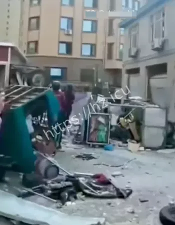 多户房屋玻璃震碎