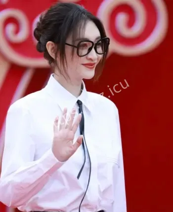 李小冉神秘男子