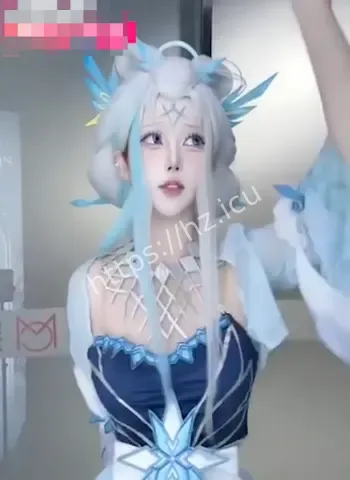 女神厕所意外泄密