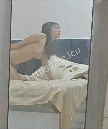 小情侣旅游私密视频流出