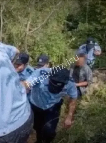 重庆红衣男孩